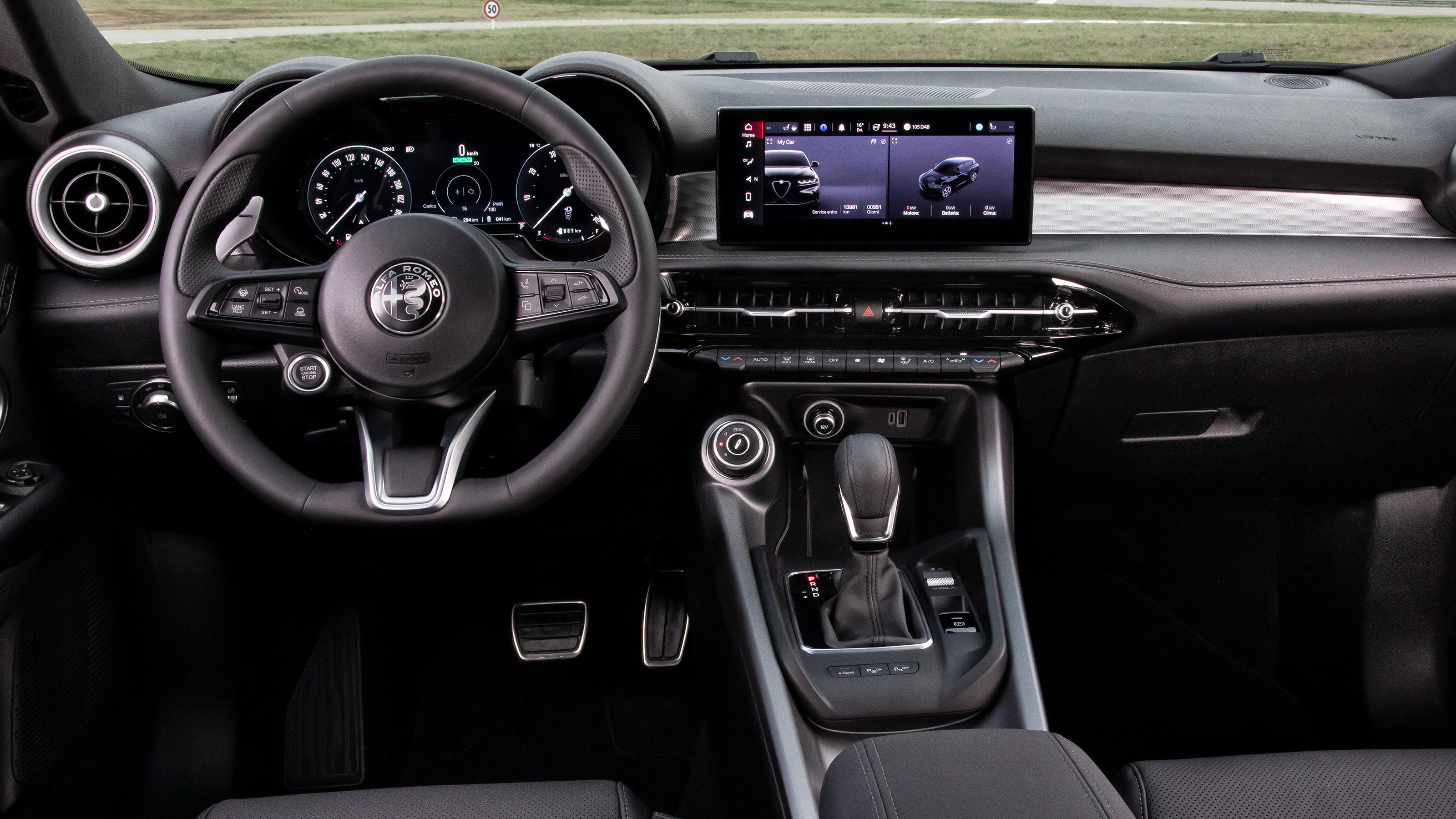 Alfa Romeo Tonale PHEV - dash