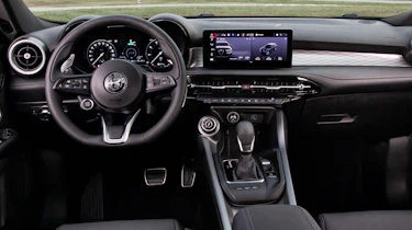 Alfa Romeo Tonale PHEV - dash