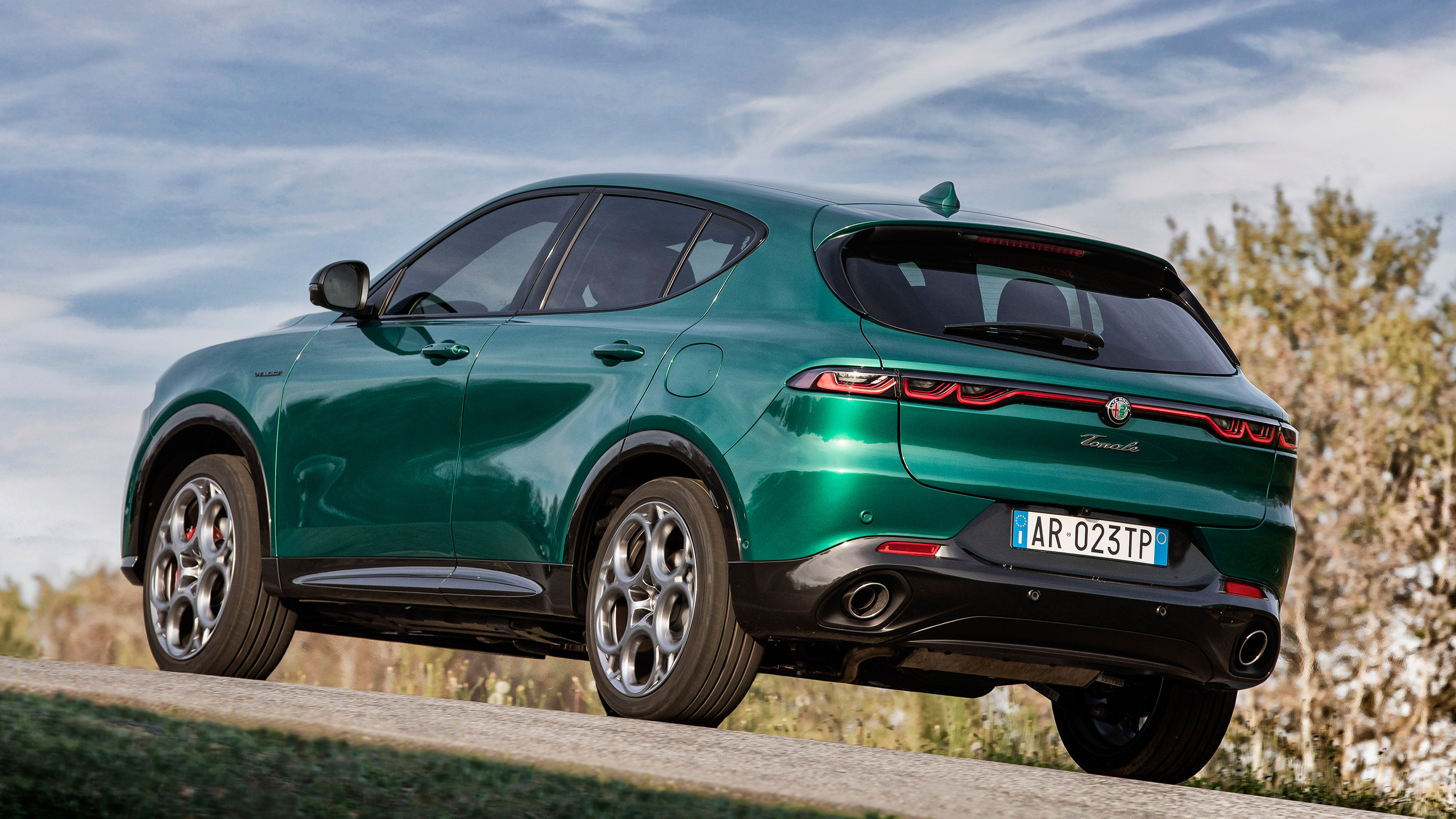 Alfa Romeo Tonale PHEV - rear static