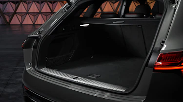 Audi Q8 e-tron - boot