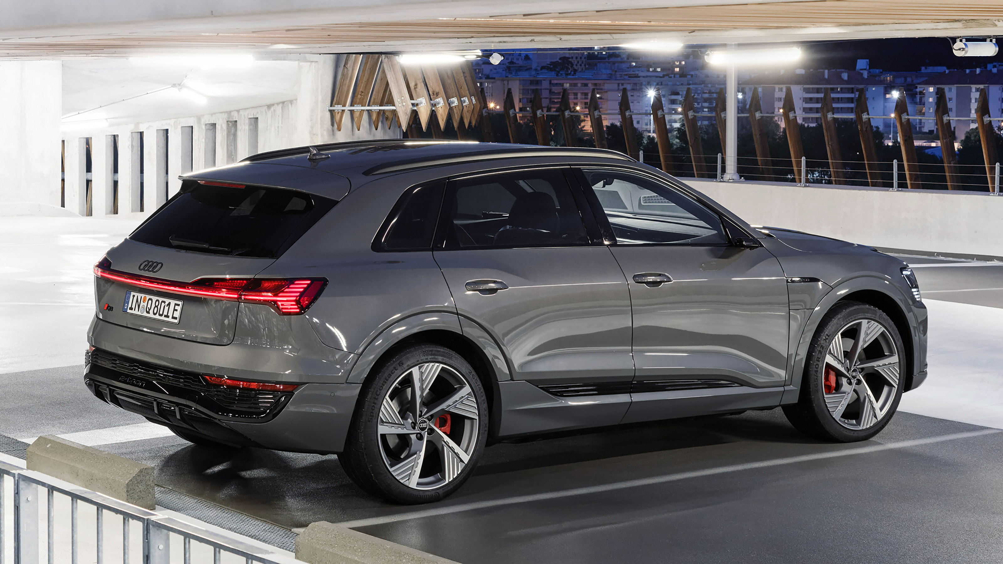 Audi Q8 e-tron - rear static
