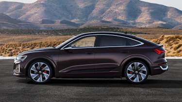 Audi Q8 Sportback e-tron - side