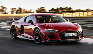 Audi R8 V10 GT RWD - front