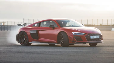Audi R8 V10 GT RWD - front slide