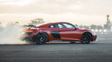 Audi R8 V10 GT RWD - rear slide