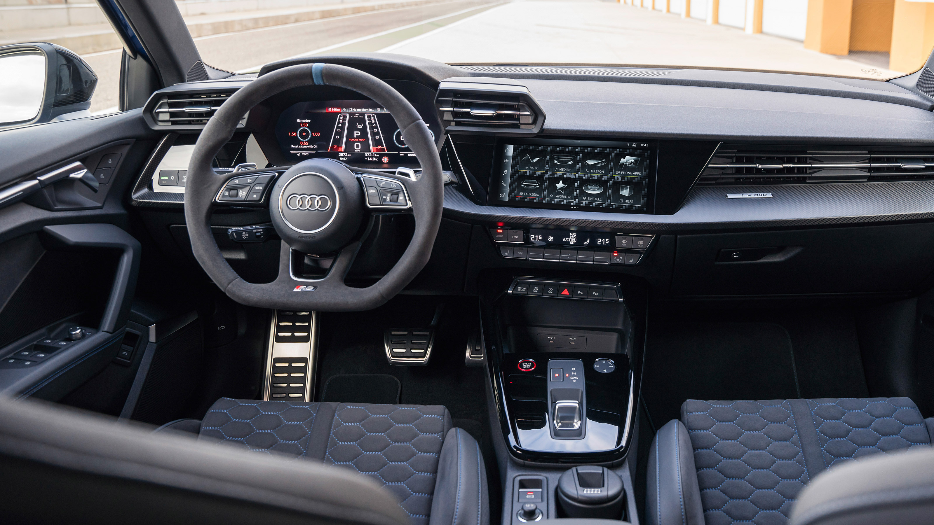 Audi RS 3 Sportback Performance Edition - dash