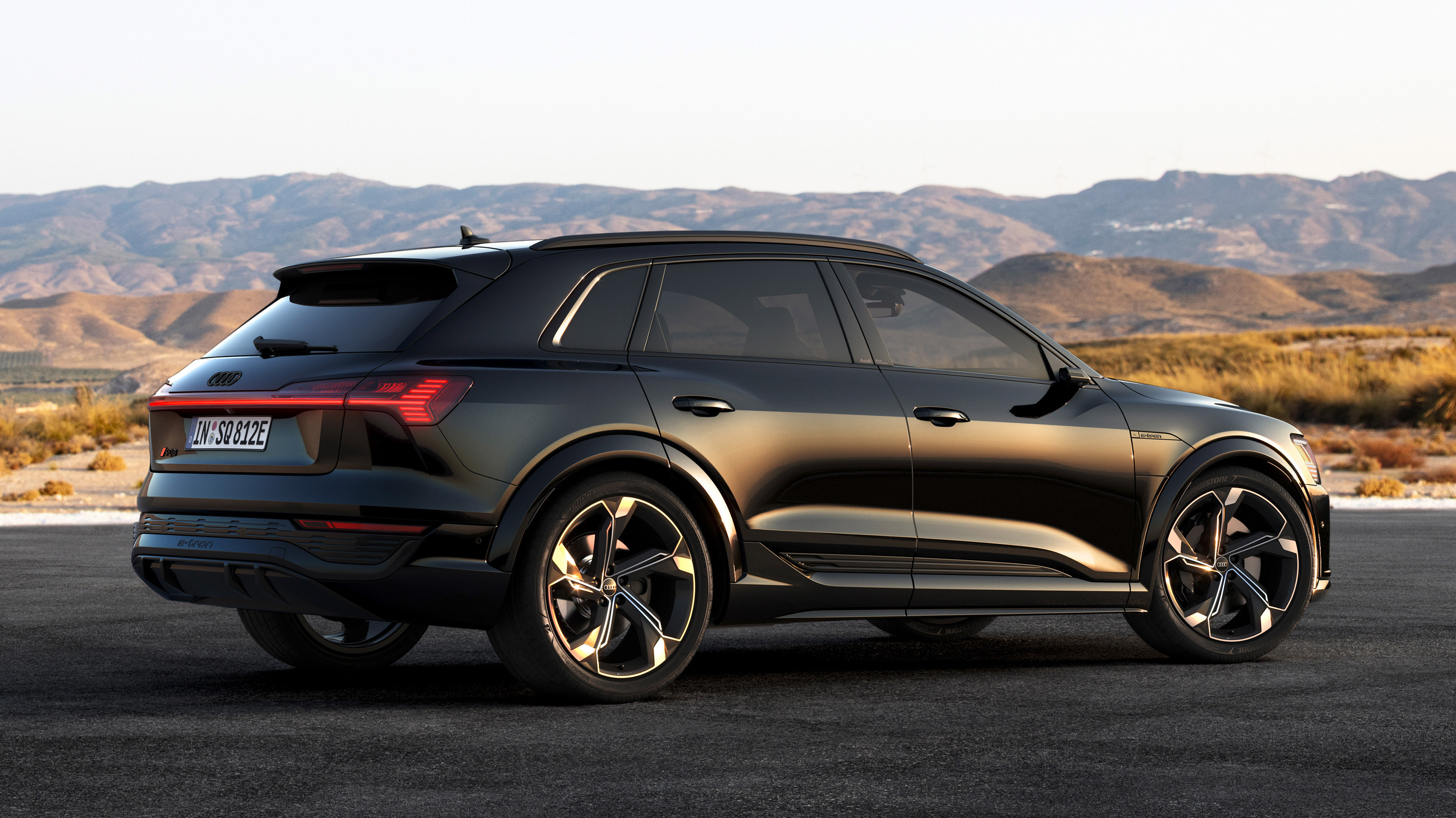 Audi SQ8 e-tron - rear