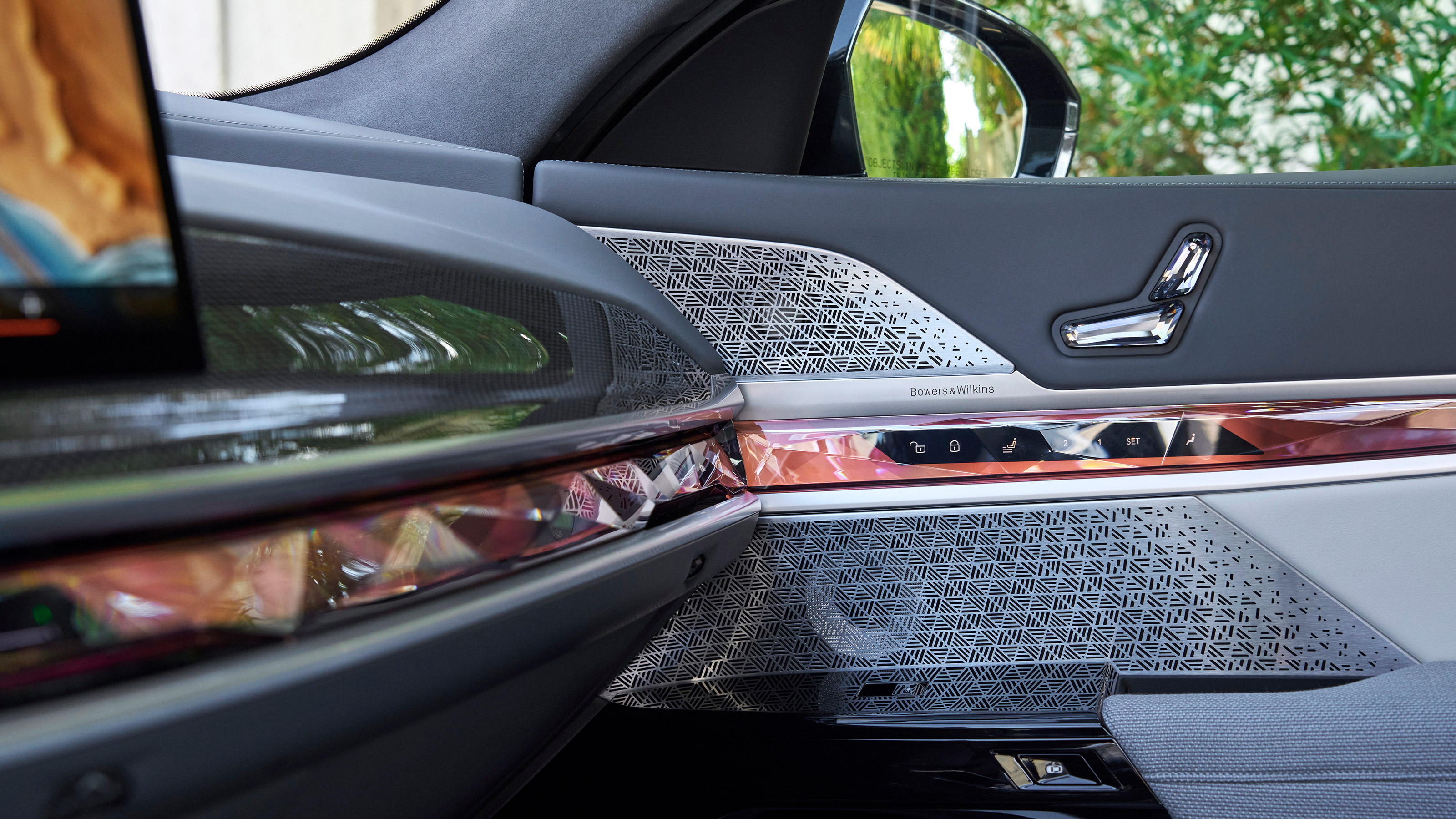 BMW 760i - interior detail