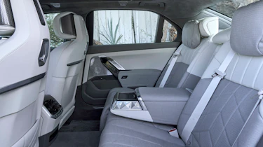 BMW 760i - rear seats