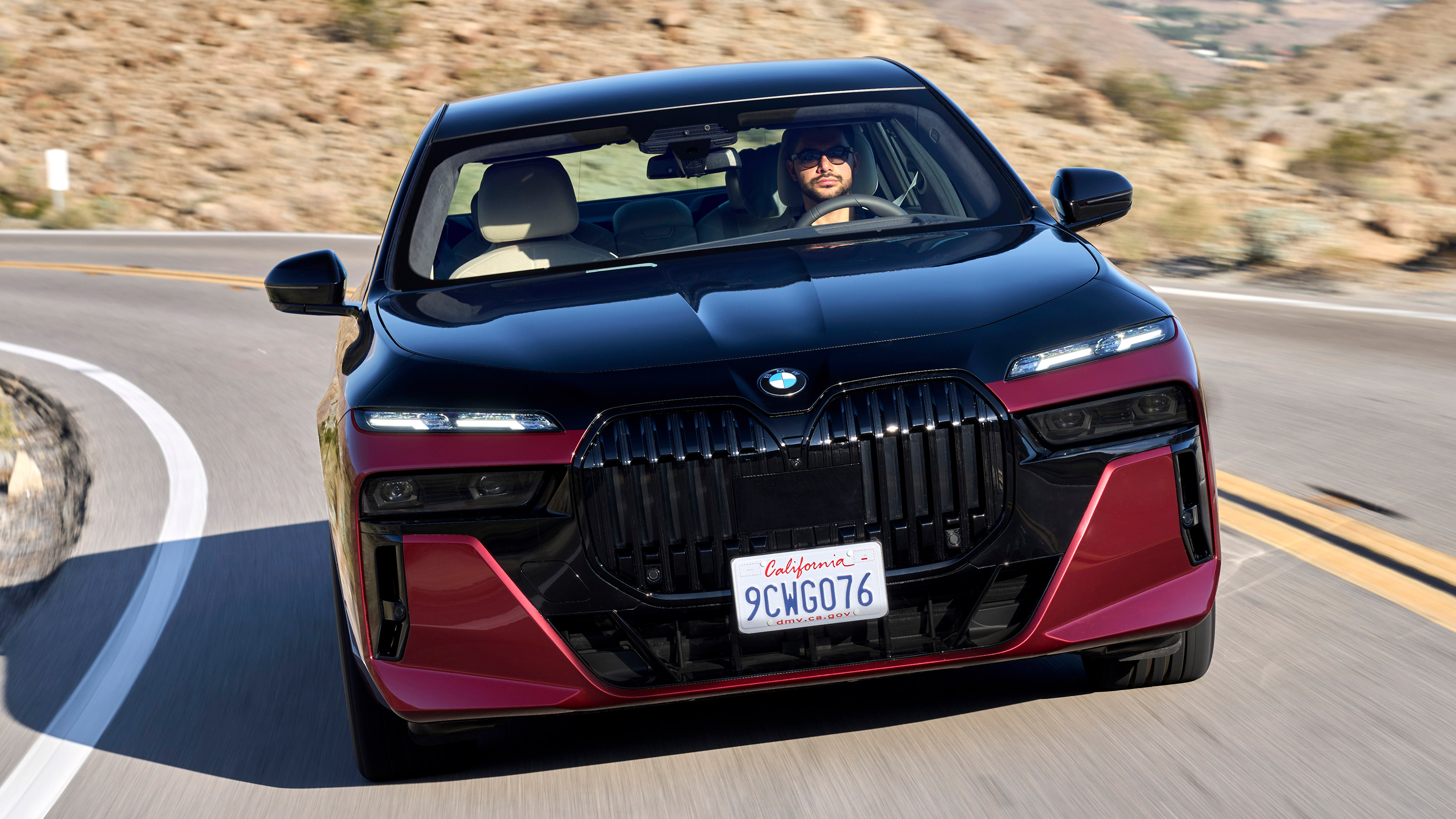 BMW 760i - full front action
