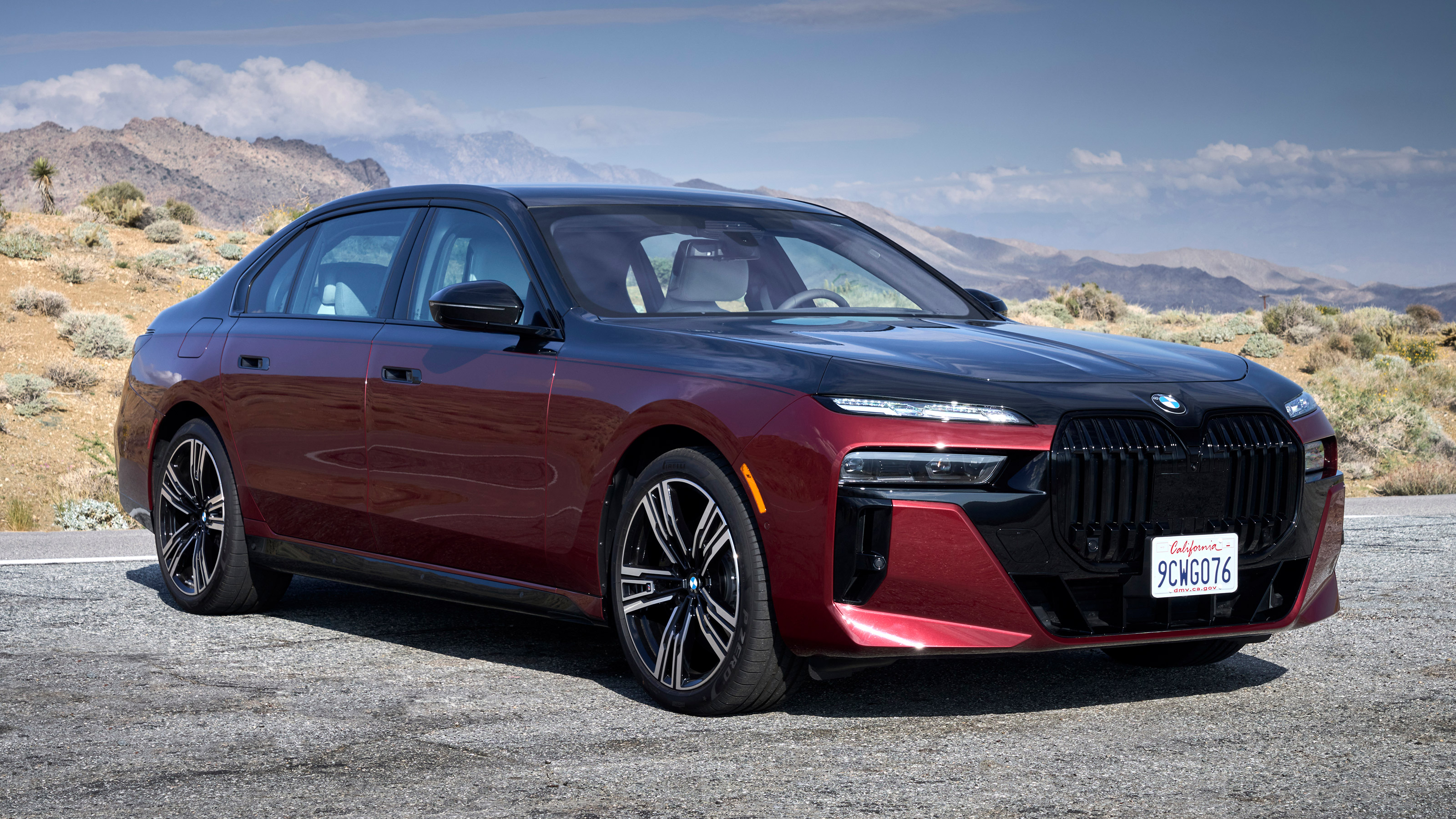 BMW 760i - front static
