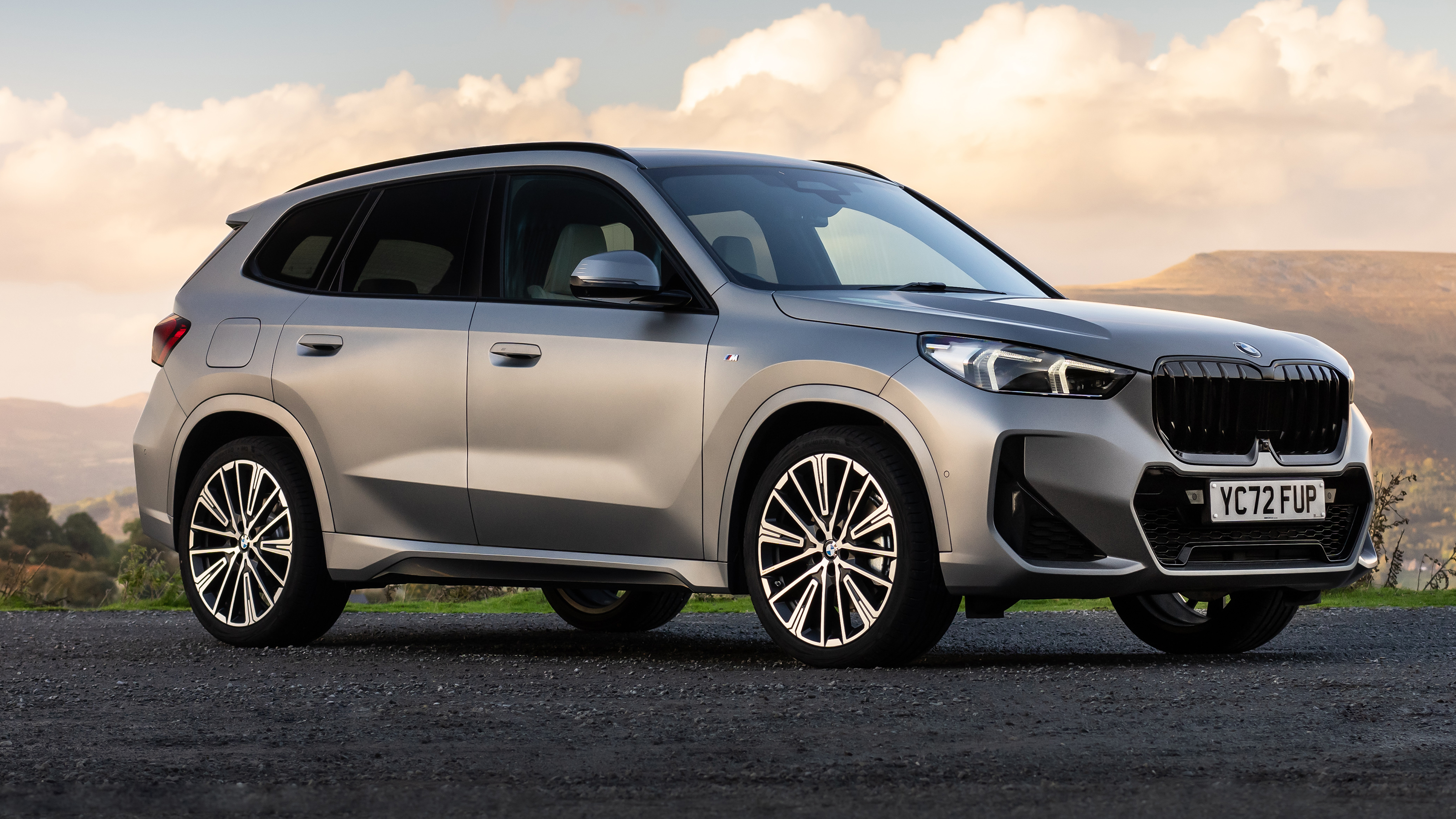 BMW X1 xDrive23i M Sport - front static