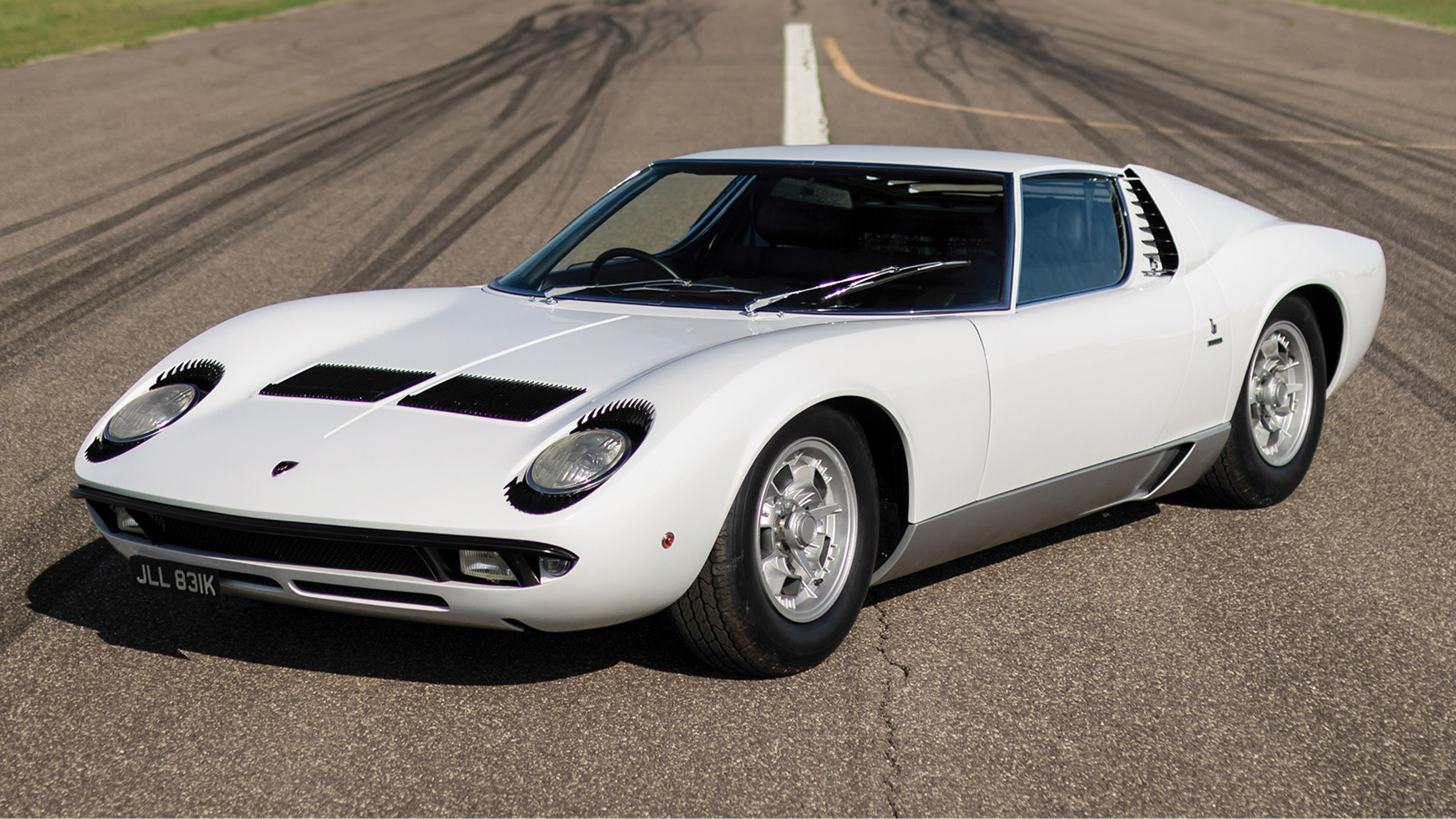 Lamborghini Miura (white)