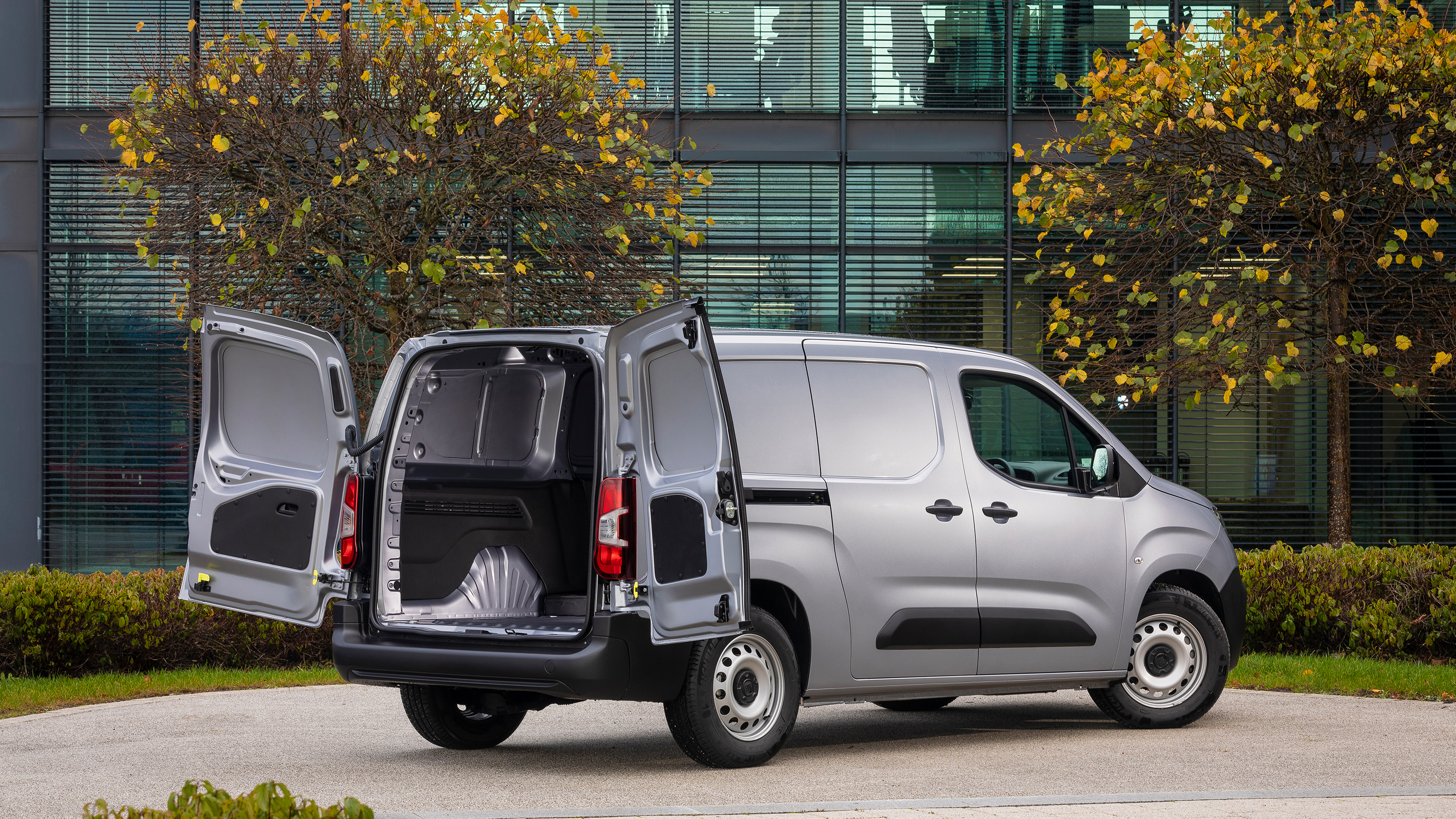 Fiat e-Doblo - rear static - rear doors open
