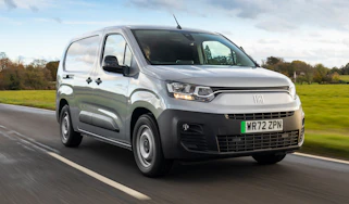 Fiat e-Doblo - front tracking