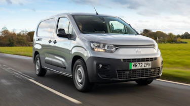 Fiat e-Doblo - front tracking