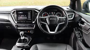 Isuzu D-Max Arctic Trucks AT35 - interior