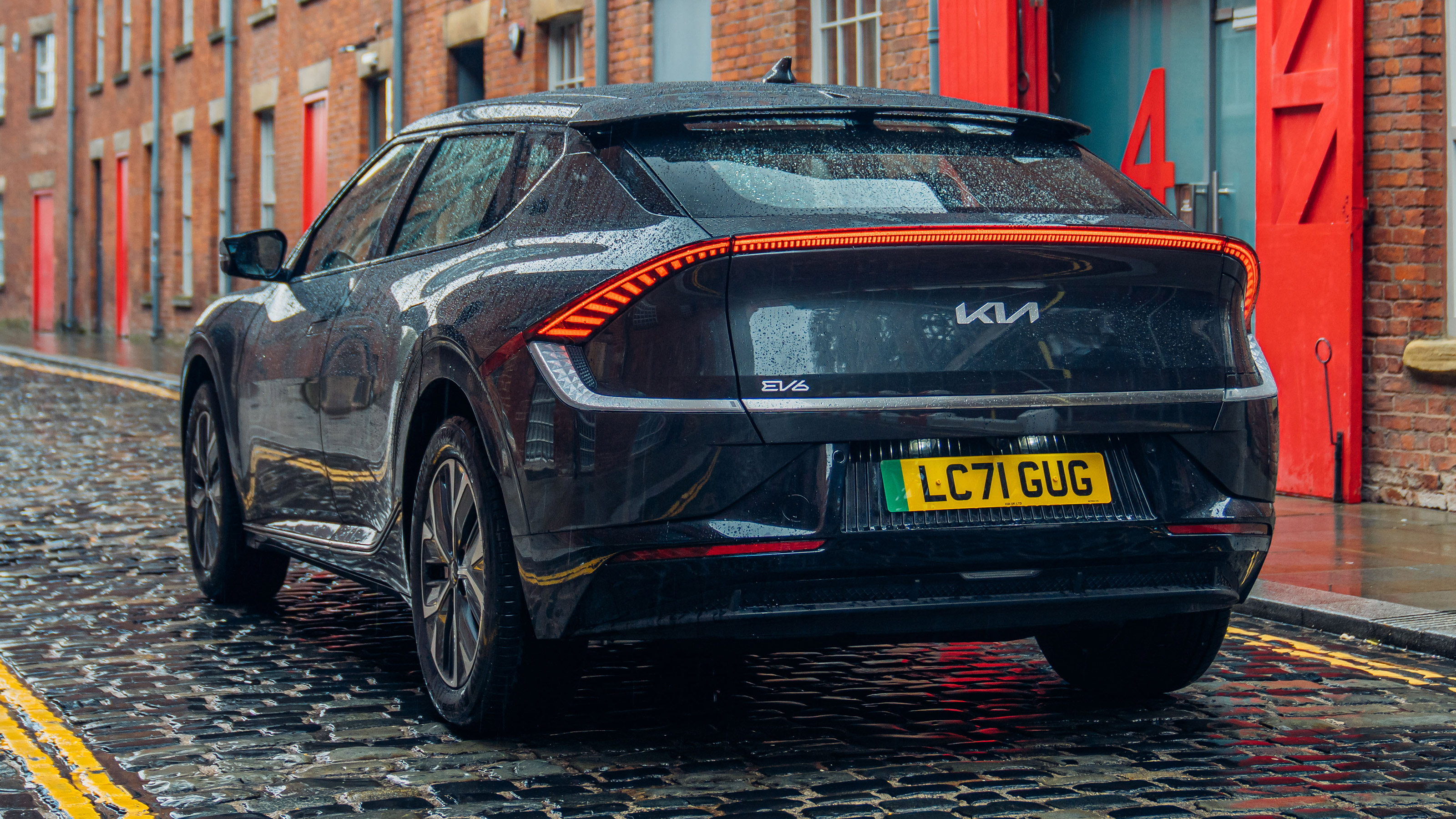 Kia EV6 Air - rear