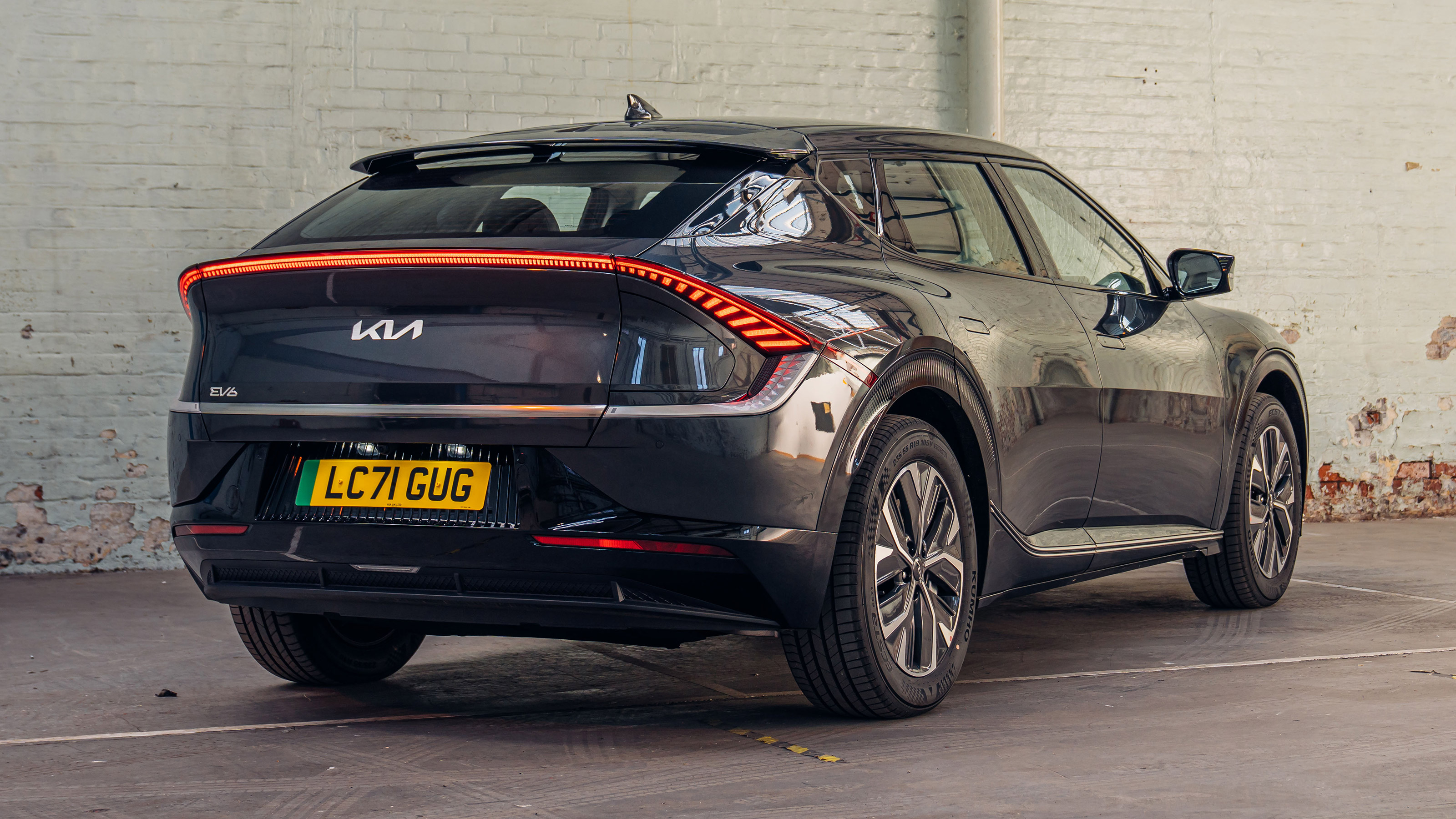 Kia EV6 Air - rear static