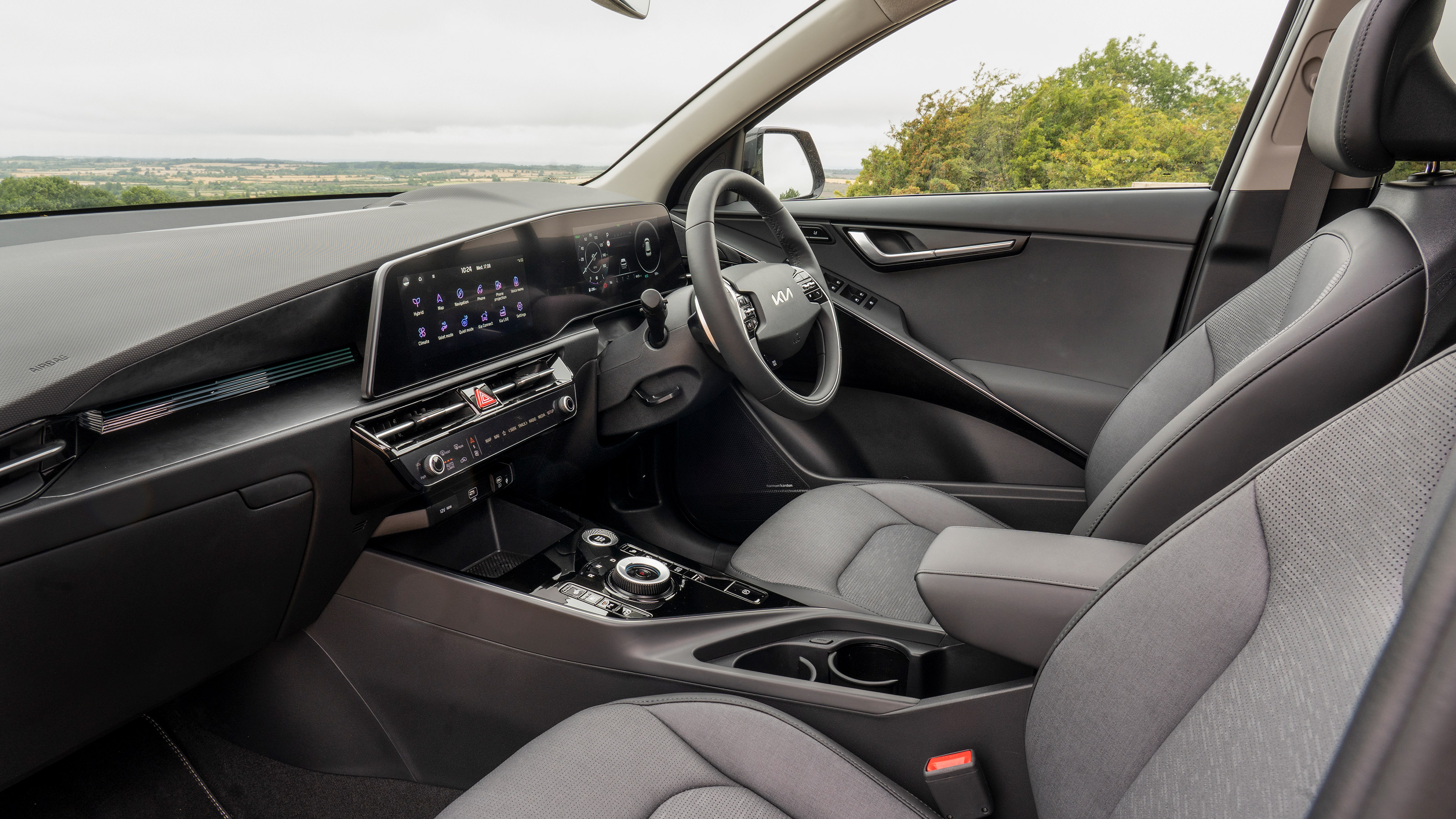 Kia Niro HEV long termer - first report dash