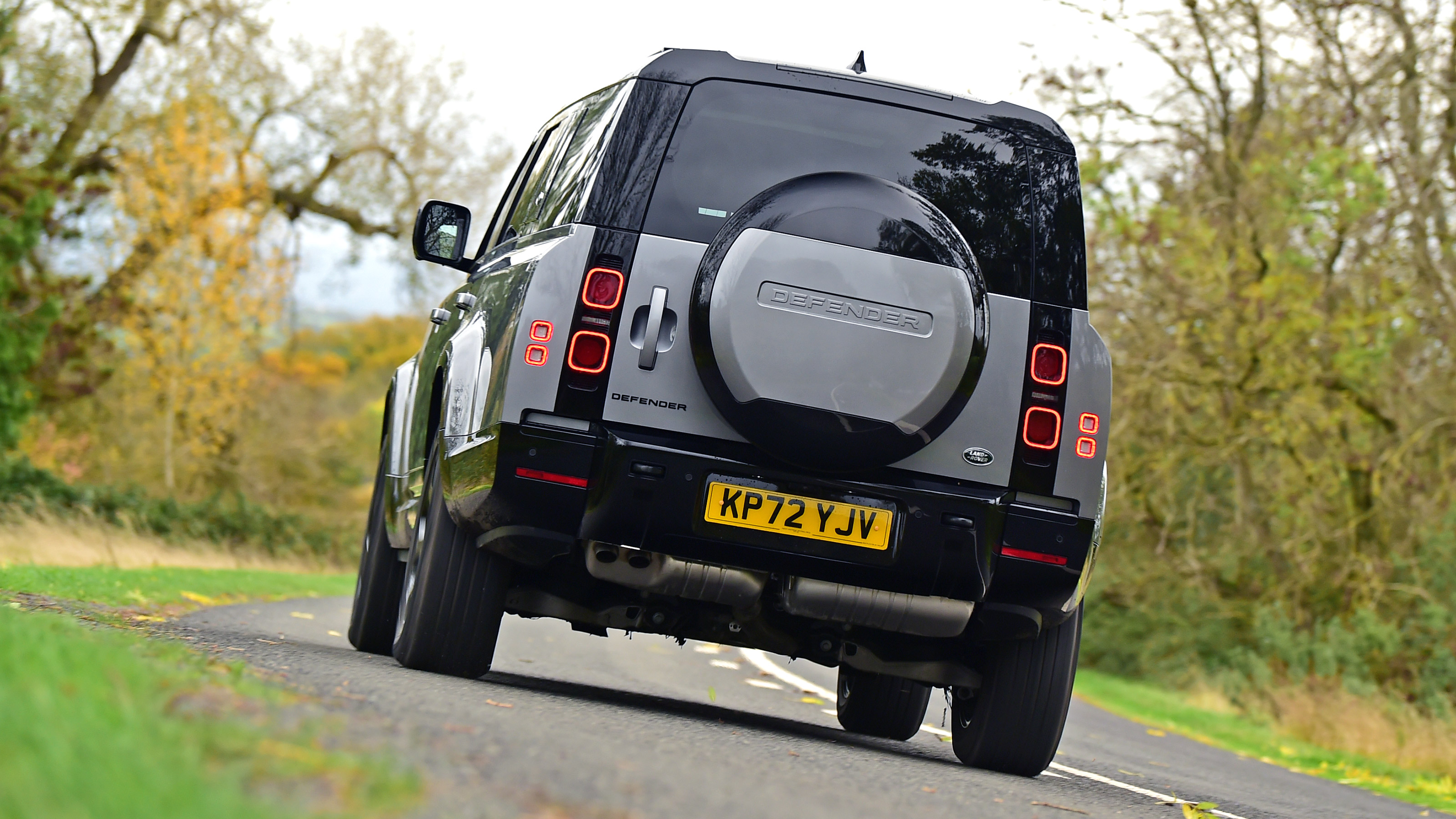 Land Rover Defender 130 - rear
