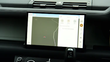 Land Rover Defender 130 - screen