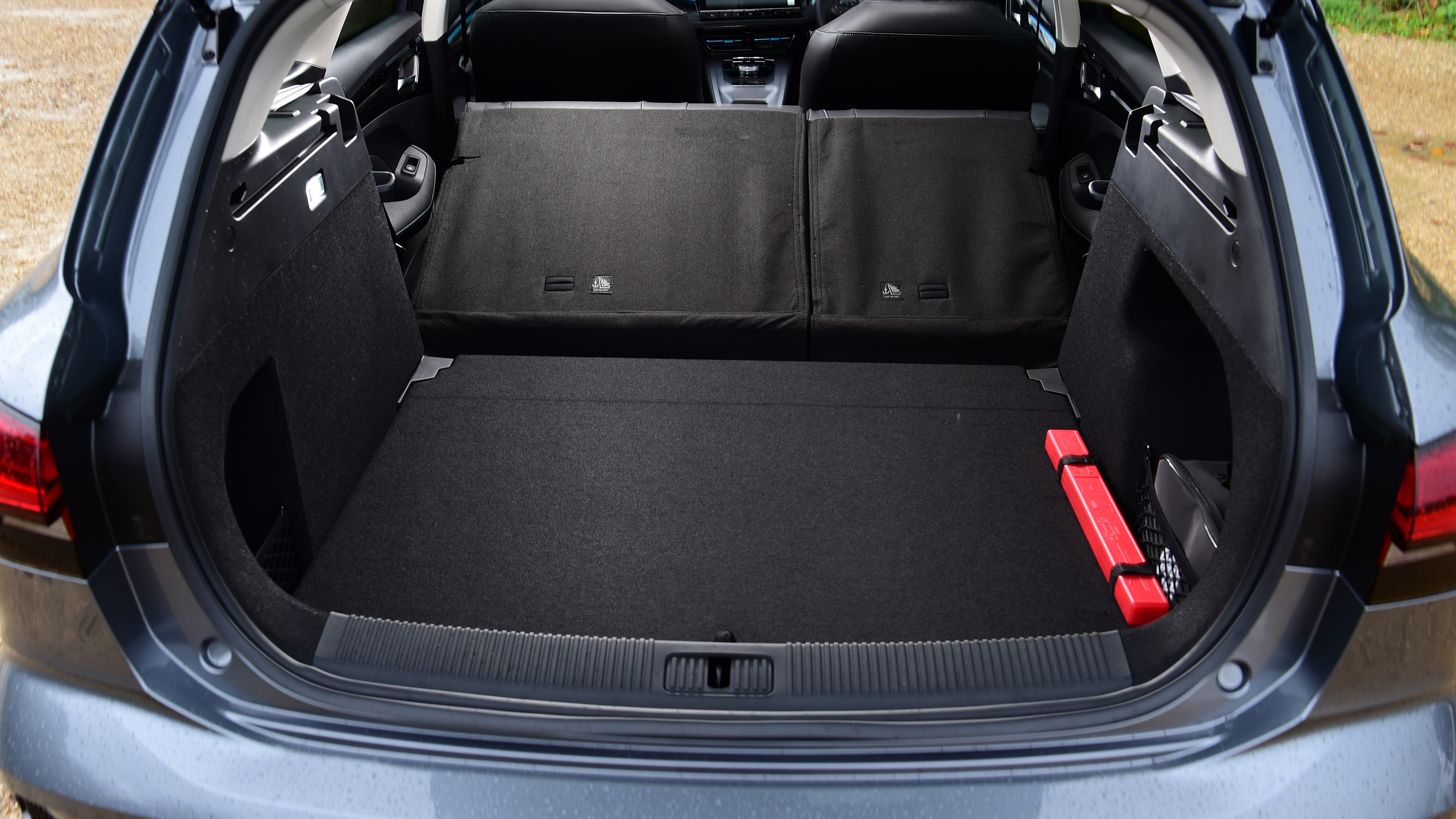 MG5 EV - boot seats down