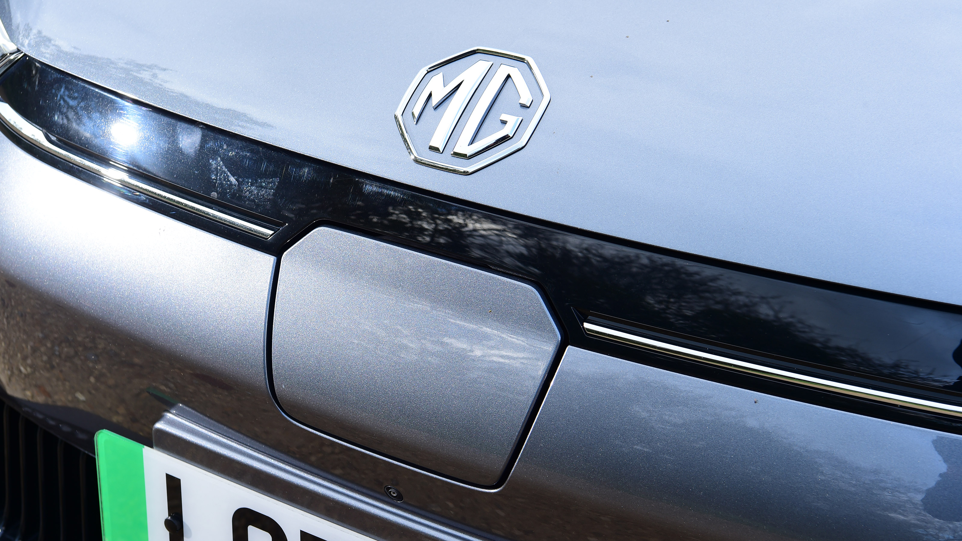 MG5 EV - front detail