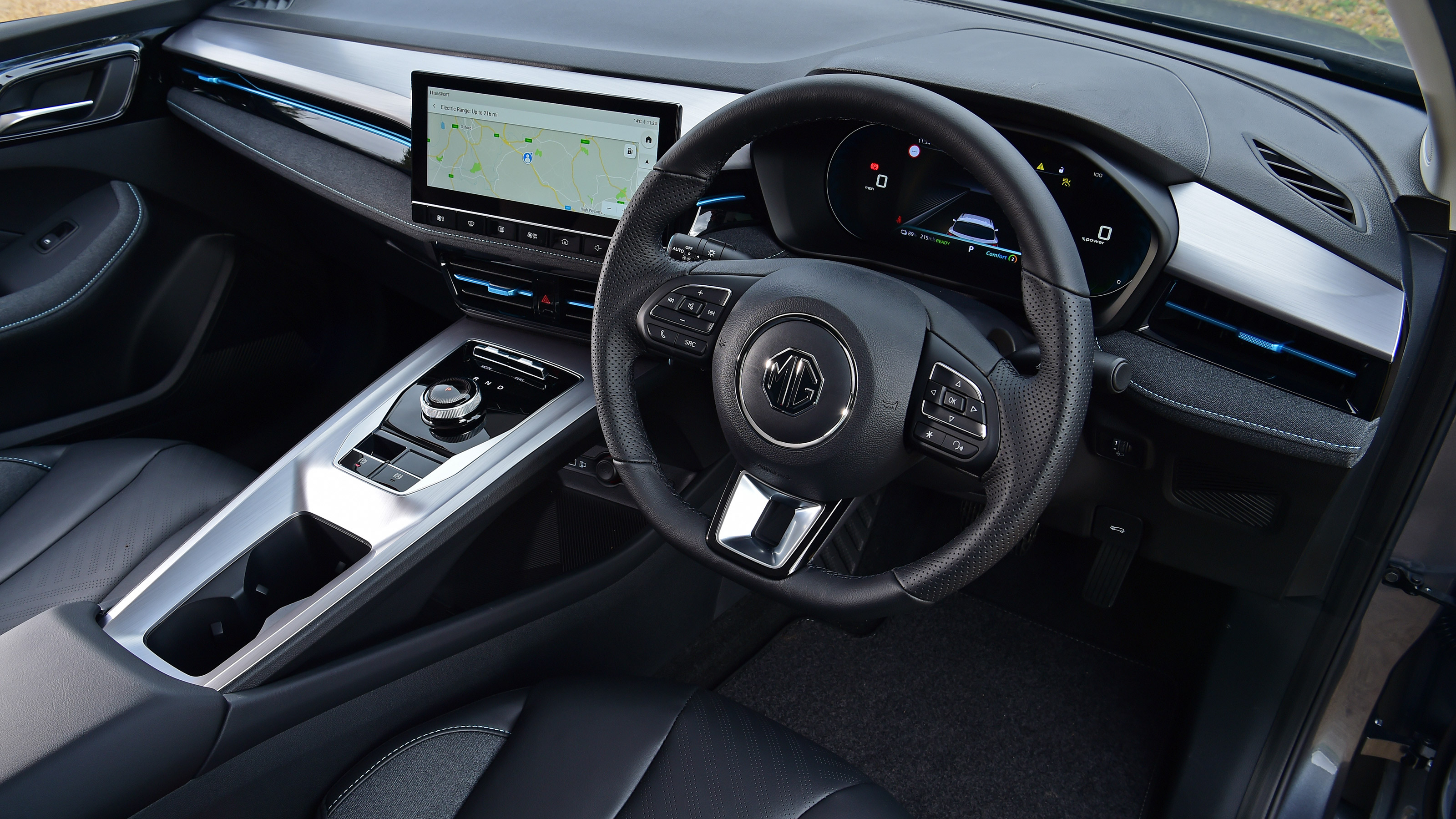 MG5 EV - cabin