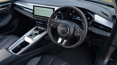 MG5 EV - cabin