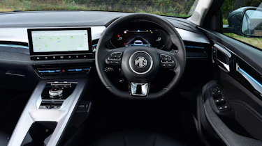 MG5 EV - dash