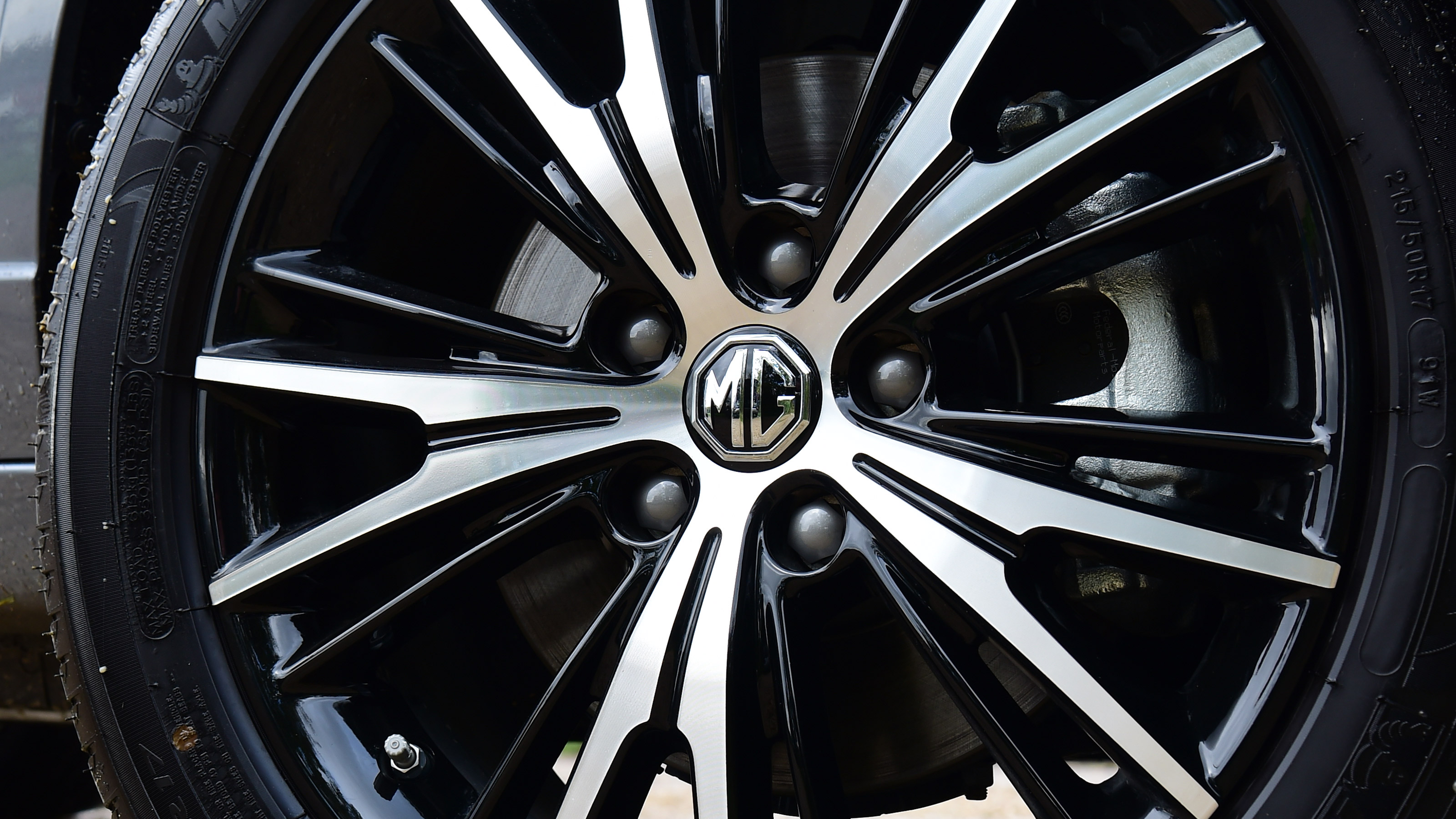 MG5 EV - wheel