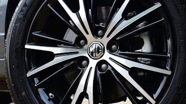 MG5 EV - wheel