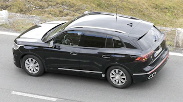 Volkswagen Tiguan SUV - side