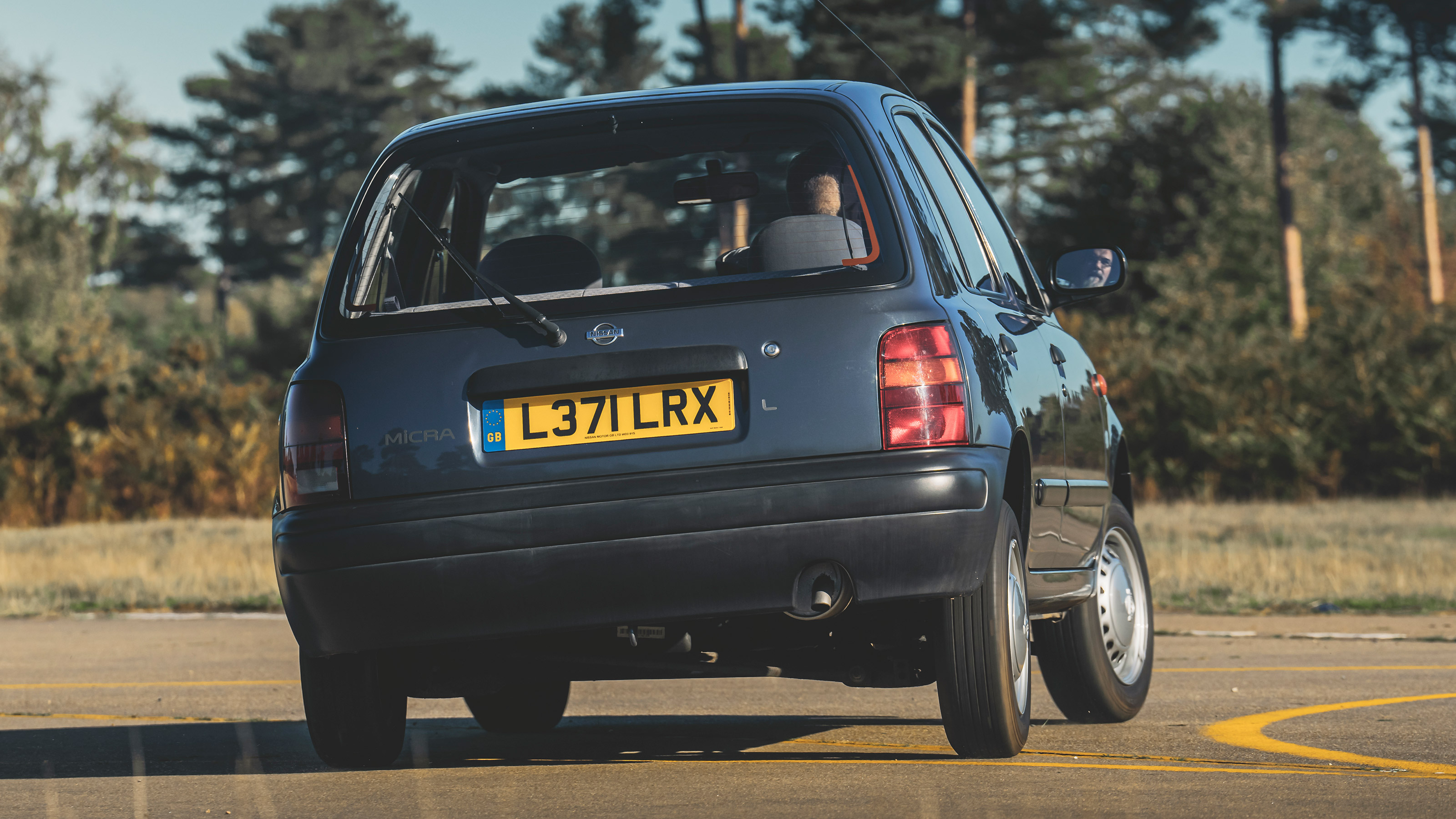 Nissan Micra Mk2 icon - rear cornering