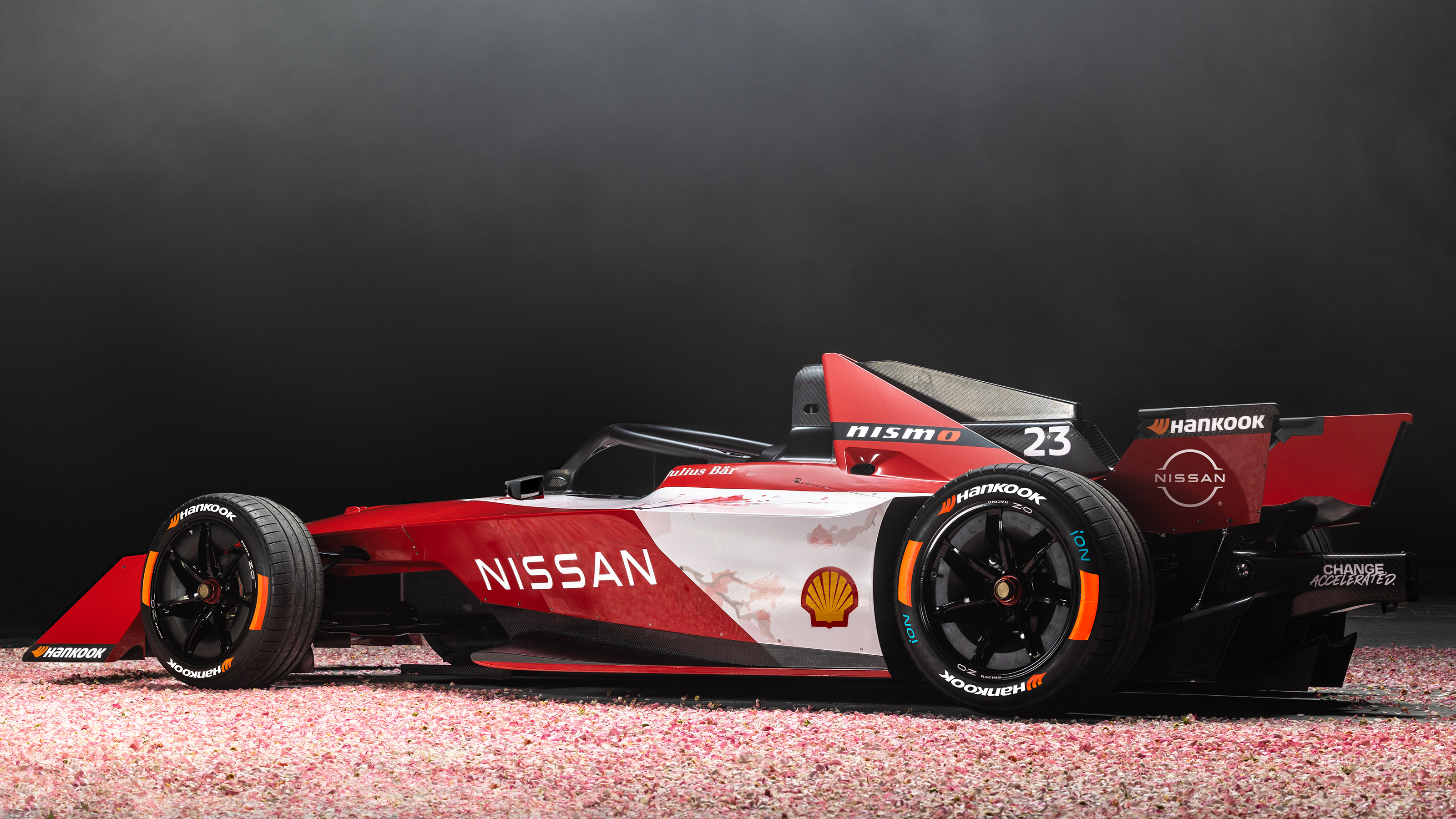 Nissan e-4ORCE 04 Formula E car 