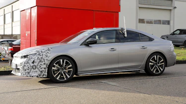 Peugeot 508 facelift - spyshot 3