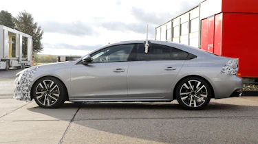 Peugeot 508 facelift - spyshot 4