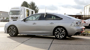 Peugeot 508 facelift - spyshot 5