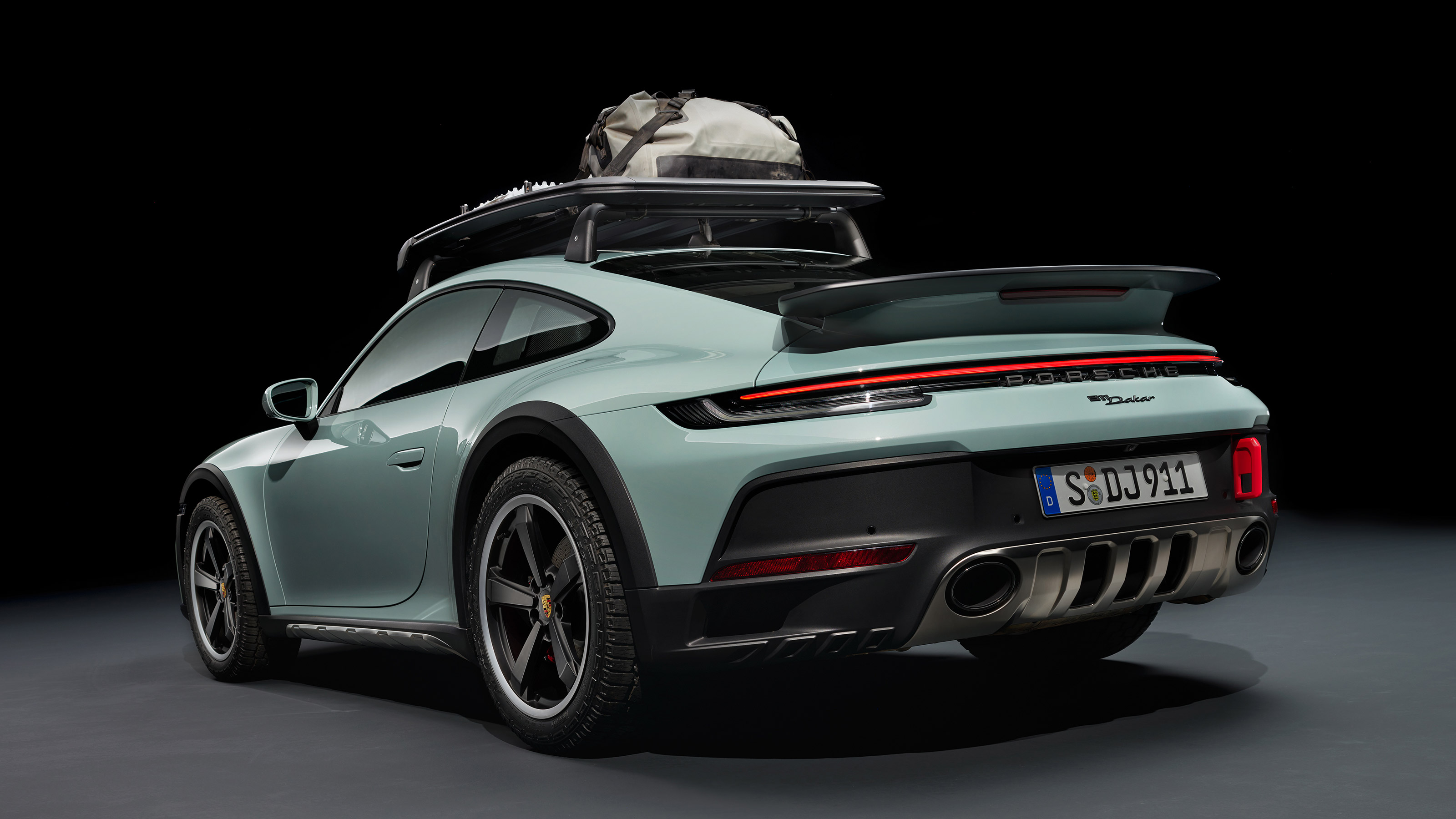 Porsche 911 Dakar - rear