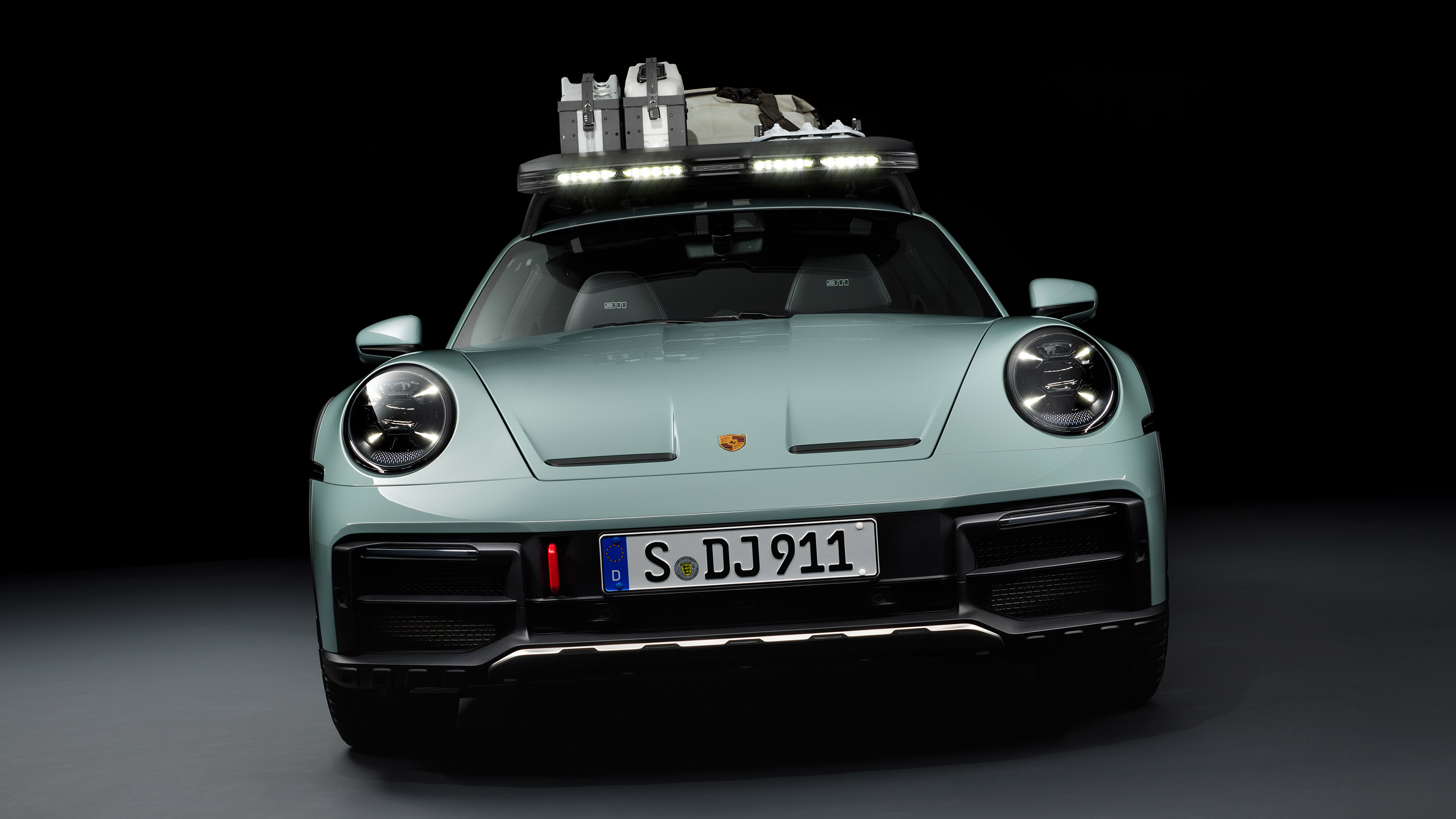 Porsche 911 Dakar - full front