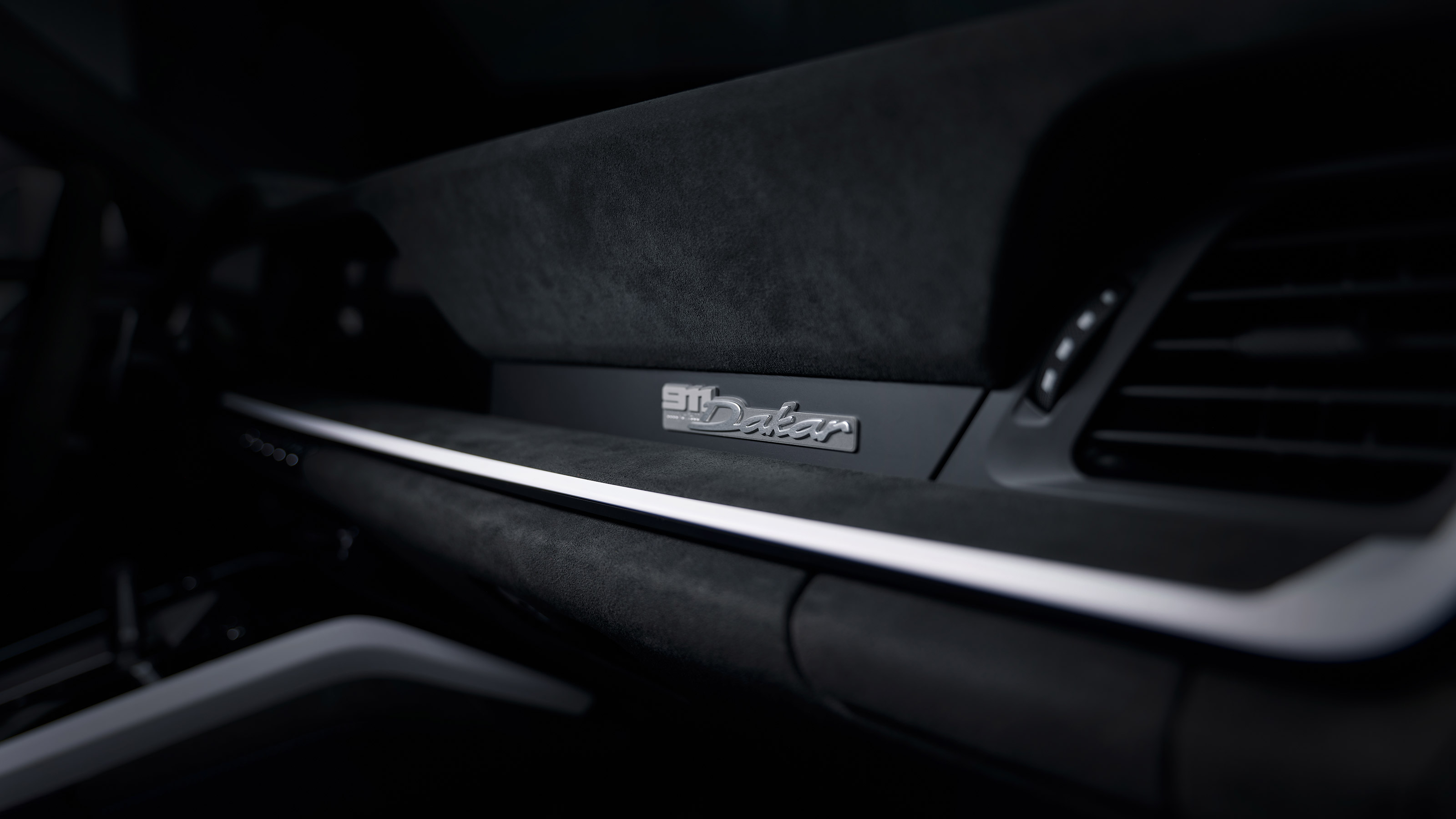 Porsche 911 Dakar - interior detail