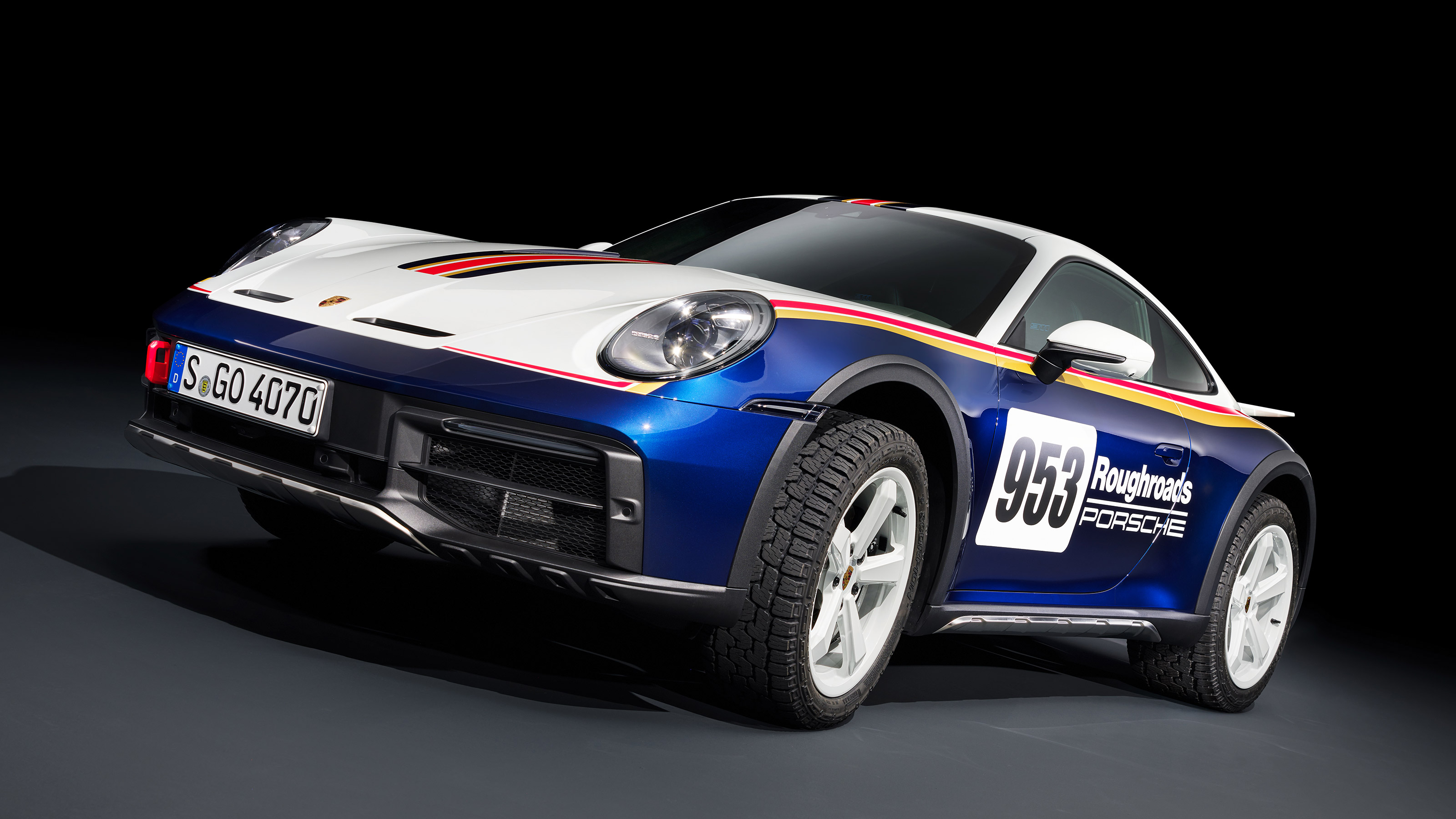 Porsche 911 Dakar - front static