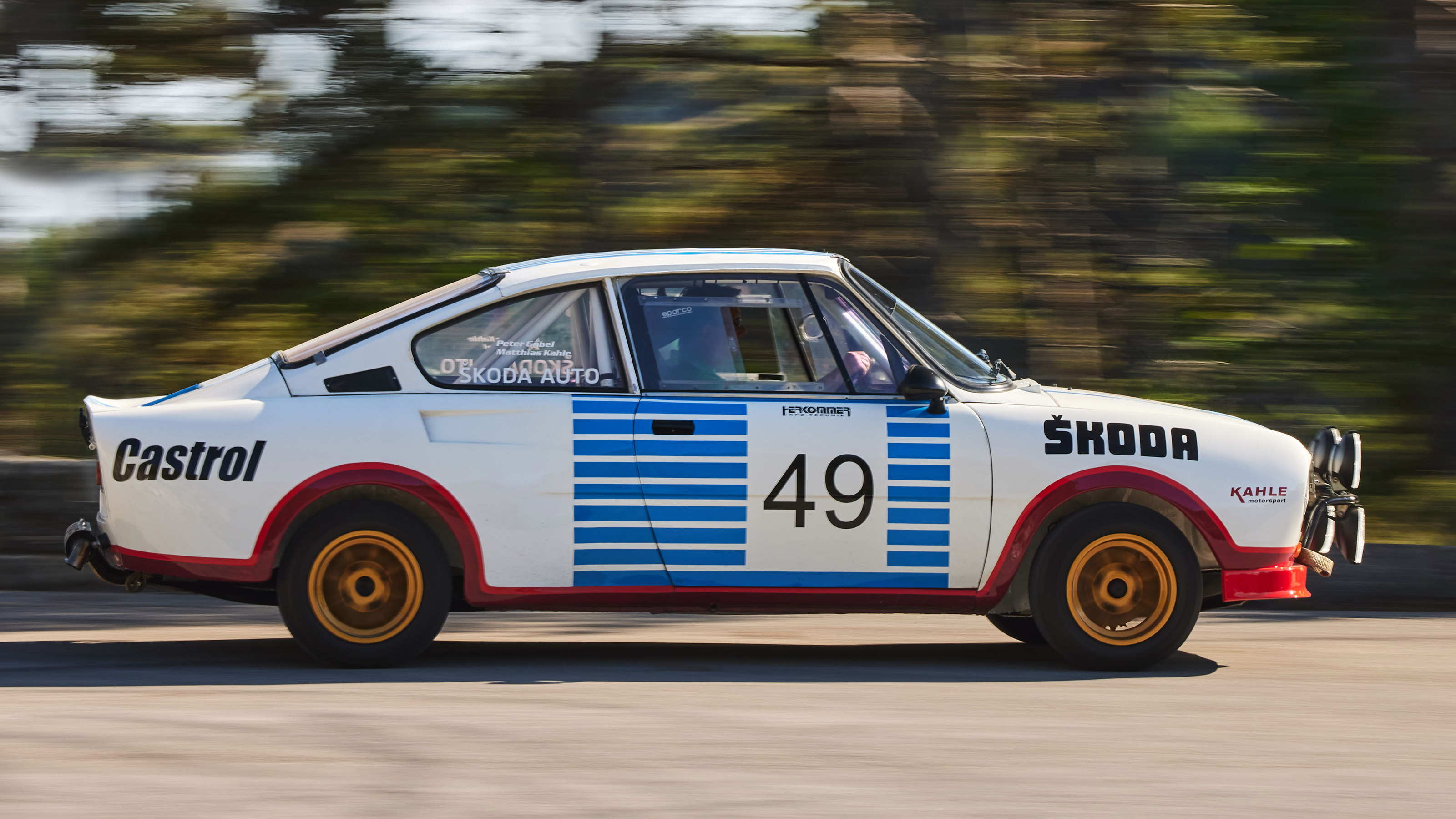 Skoda 130 RS - side