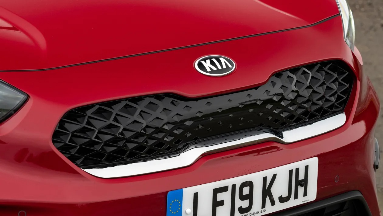 Used Kia Niro - grille
