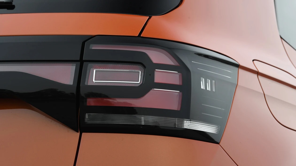 Used Volkswagen T-Cross - rear light