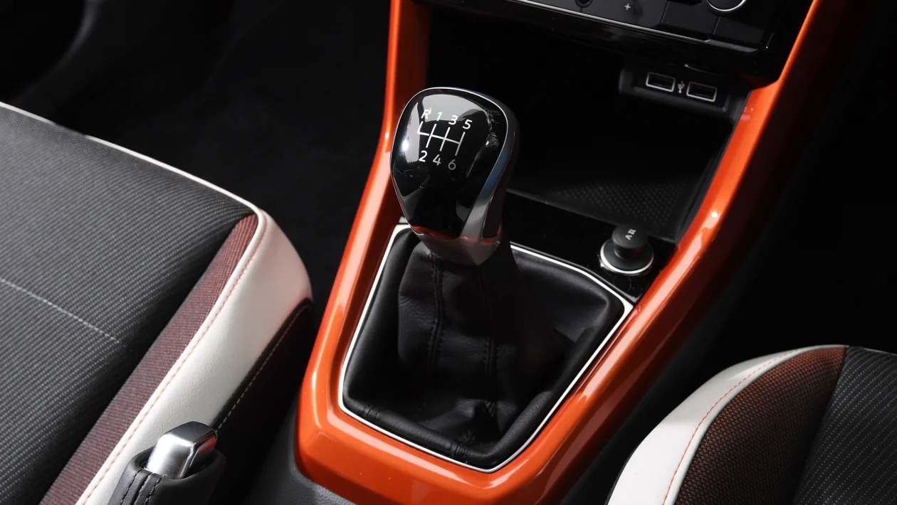 Used Volkswagen T-Cross - transmission