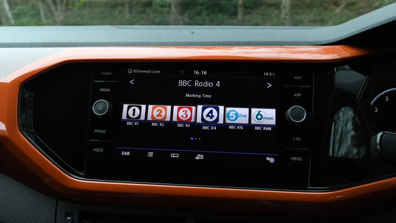 Used Volkswagen T-Cross - screen