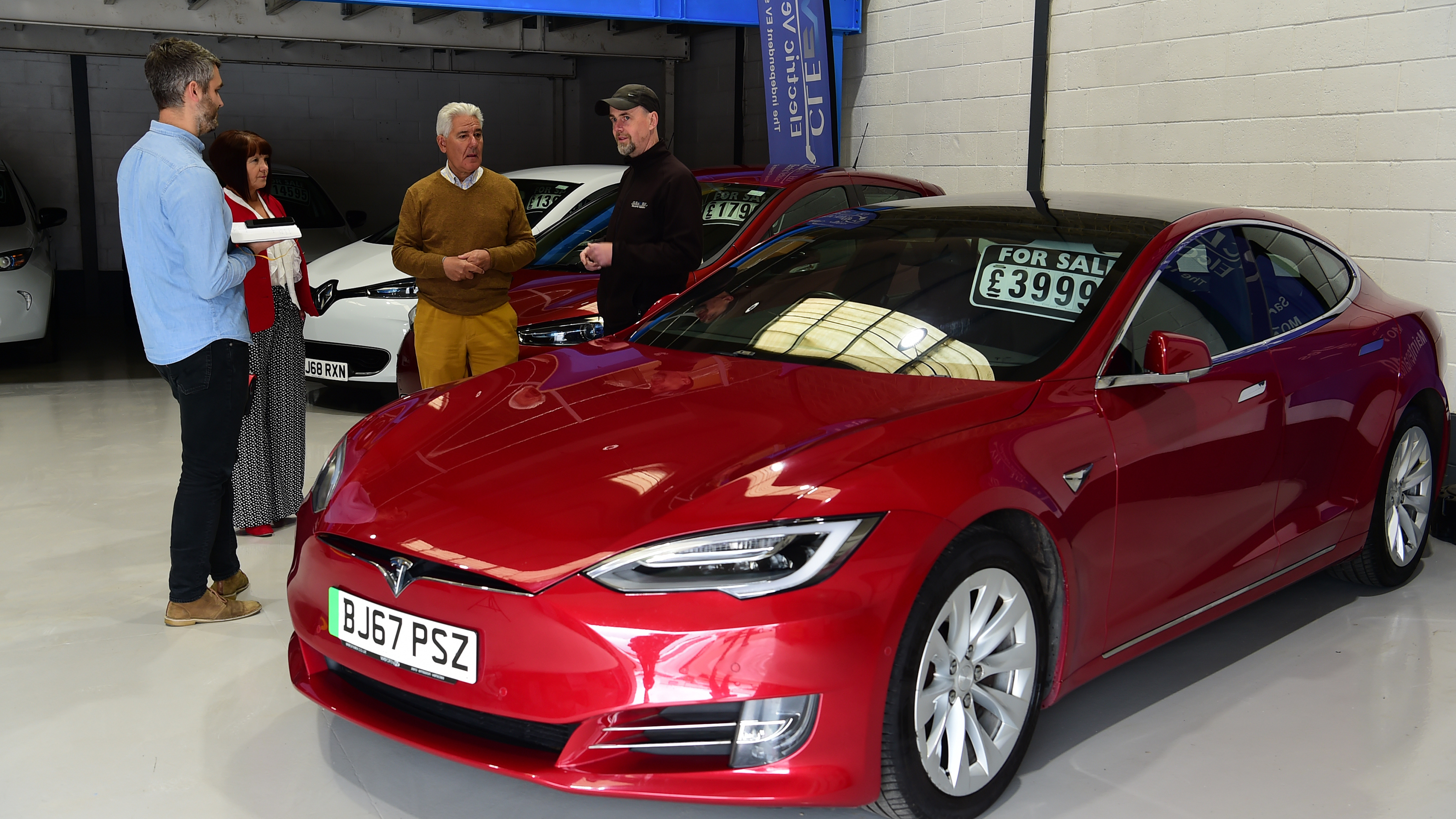 Electric car servicing