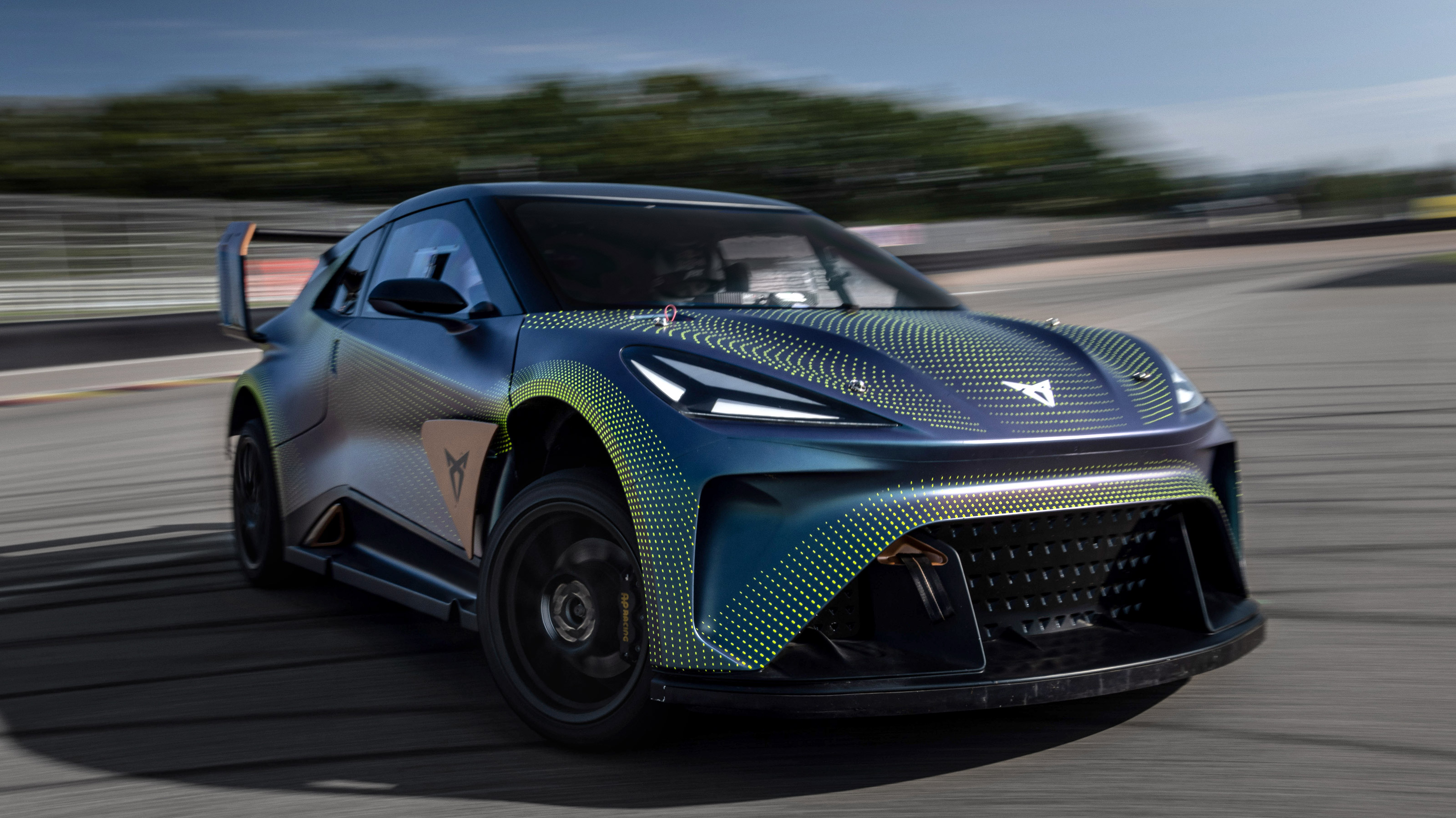 Cupra Urban Rebel Concept - front action